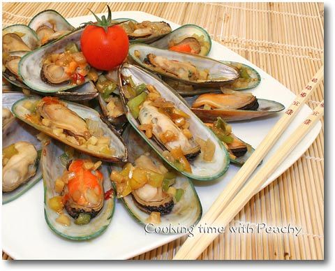 Spicy Chili Mussels 480x388 Spicy Chili Mussels recipe